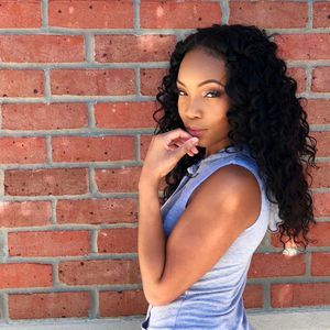 Meet your Posher, Naomi